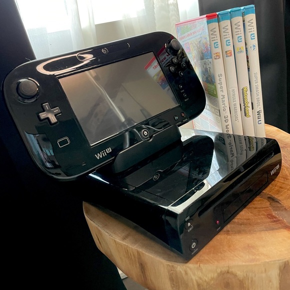 Nintendo Other - Nintendo Wii U (Full Set)